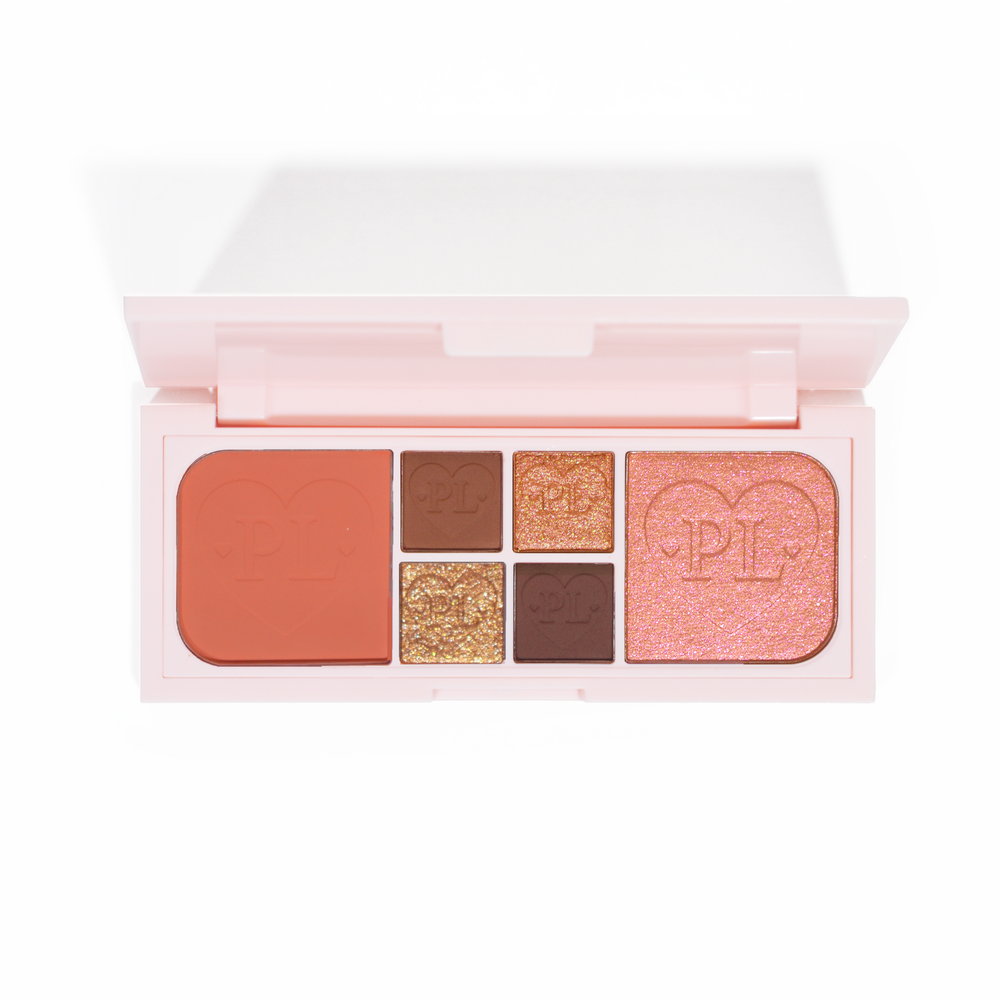 รูปภาพของ P.Louise Fluffy Fantasy Mini Eyes & Face Palette ที่มีเนื้อครีมแมตต์และชิมเมอร์เนื้อเนยในเฉดสีพีช สีน้ำตาล และสีกลางๆ