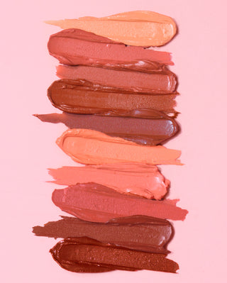 พี. หลุยส์ บัตเตอร์ มี อัพ ลิปสติก พาเลทส์