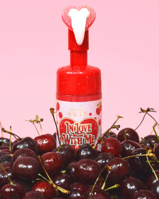 พี.หลุยส์ อิน เลิฟ วิธ มี โฟมมิ่ง เฟเชียล คลีนเซอร์