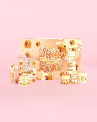 P.Louise Lacey ในสถานการณ์ที่เหนียวแน่นกับ Bestie Box ของฉัน