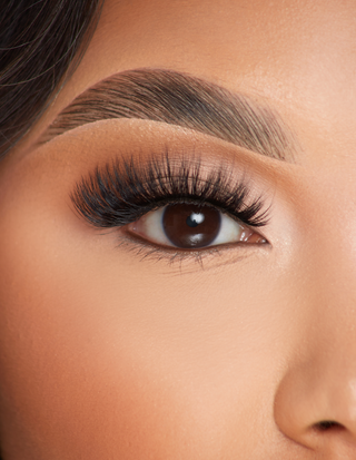 P.Louise Lashes - เฆี่ยนด้วยความรัก