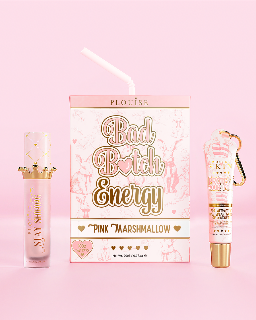 P.Louise 'Bad Bitch Energy' ดูโอ้ลิปมาร์ชแมลโลว์สีชมพูบนพื้นหลังสีชมพู