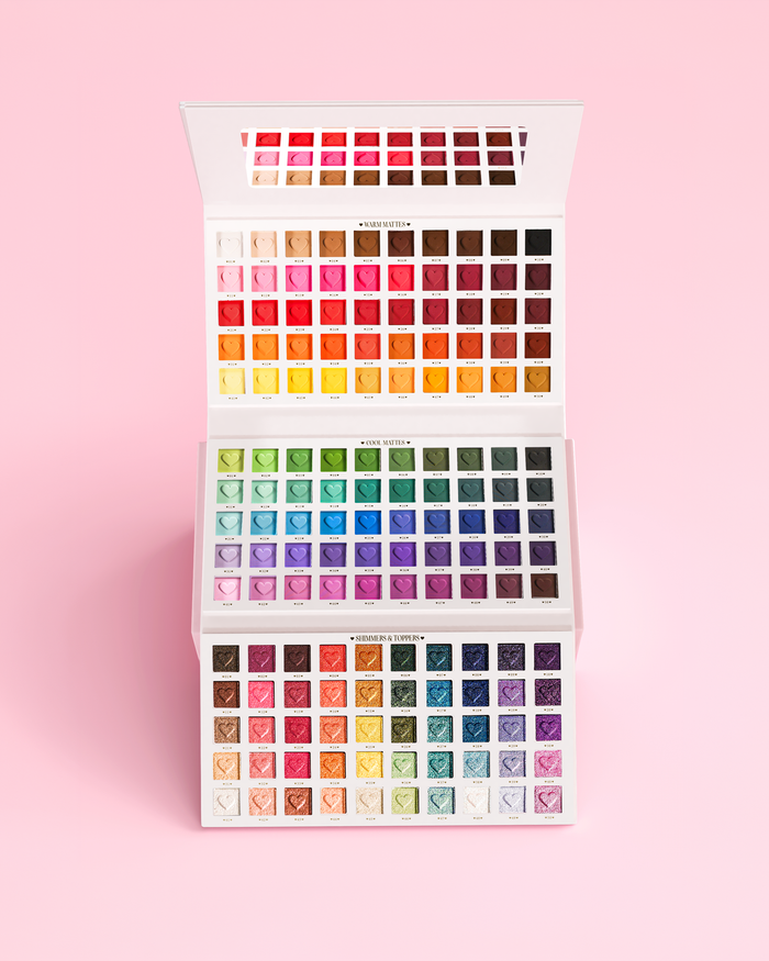 เปิดตลับอายแชโดว์สีรุ้ง P.Louise Creative Comeback XXXL