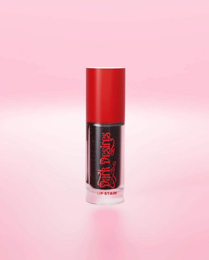 ลิปสเตนเปลี่ยนสีได้ของ P.Louise สีดำ มีฝาปิดสีแดงบนพื้นหลังสีชมพู