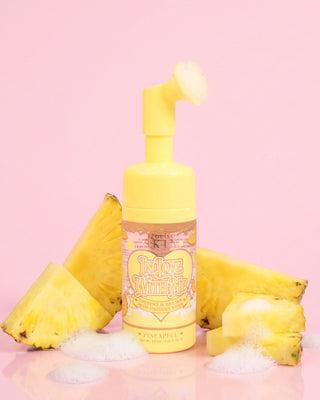 พี.หลุยส์ อิน เลิฟ วิธ มี โฟมมิ่ง เฟเชียล คลีนเซอร์