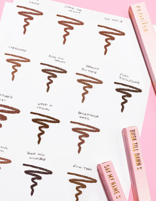 รูปภาพของกระดาษที่มีข้อความเขียนว่า P.Louise Ultimate Definition Sharpenable Lip Liner แต่ละเฉดสีและชื่อของ P.Louise Ultimate Definition Sharpenable Lip Liner